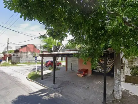 San Lorenzo 1300, Piso 0