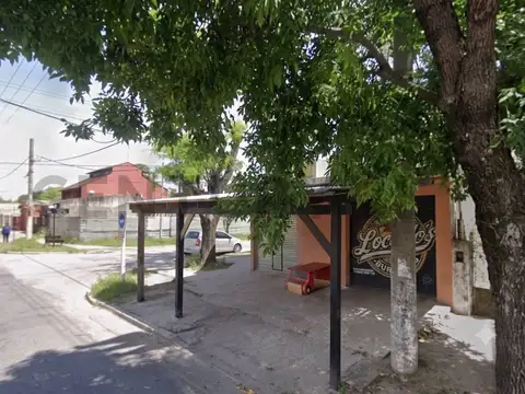 San Lorenzo 1300, Piso 0