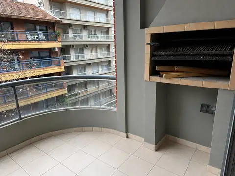 Hermoso dpto 2 amb con parrilla propia!