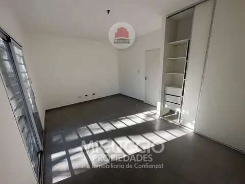 Departamento en Alquiler con 1 cocheras