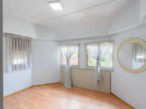 Casa 5 ambientes con 1 baño