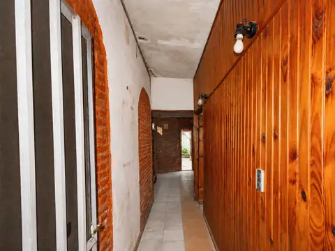 Casa 4 ambientes con 1 baño