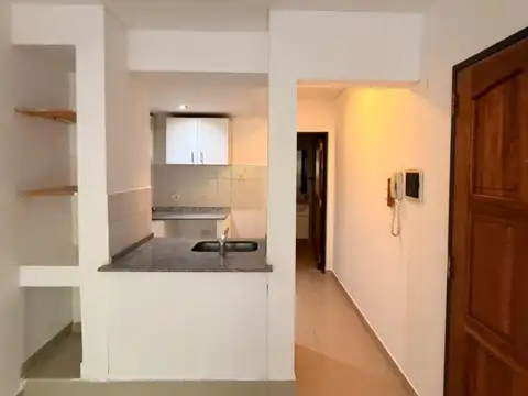 3 De Febrero 3100, Piso 1°