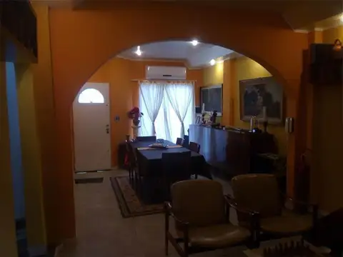 Depto Tipo Casa en Venta en Villa Ballester, USD 115.000