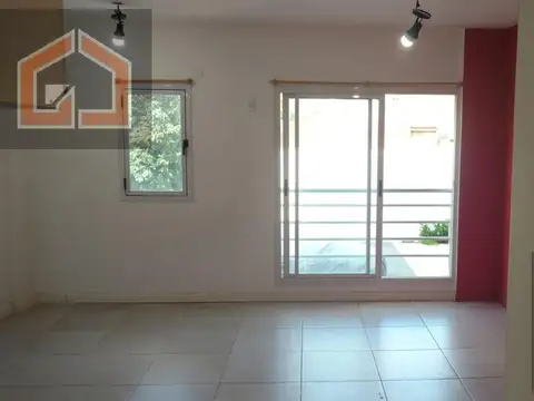 Departamento en Alquiler en Moron Sur, $ 300.000