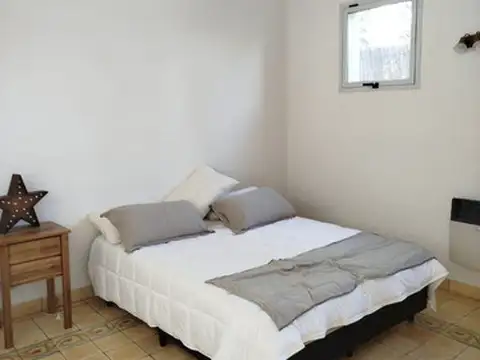 Casa 2 ambientes con 2 baños