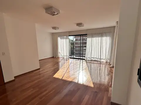 Departamento en Alquiler de 6 ambientes
