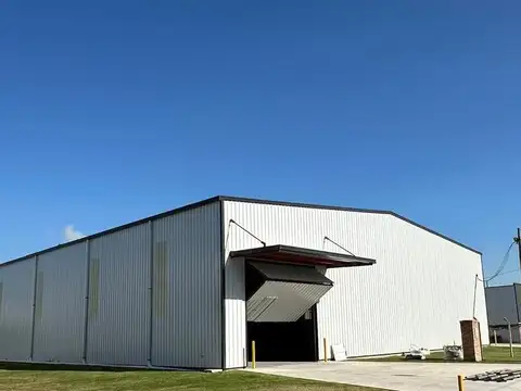 Parque Industrial Platanos - ALQ. 1200m2 a estrenar