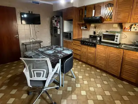 CASA 5 AMBIENTES COCHERA VILLA LUGANO APTO CREDITO