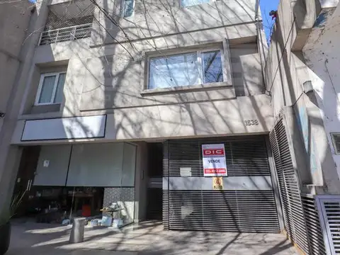 Roque Saenz Peña 1500, entre Av. Maipu y Juan de Garay