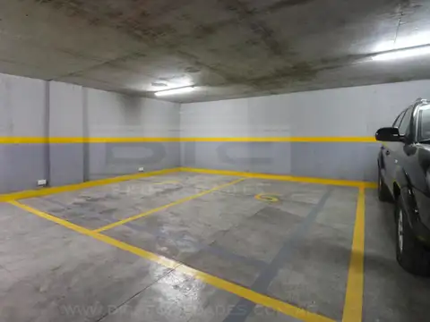 Cochera Venta - Olivos