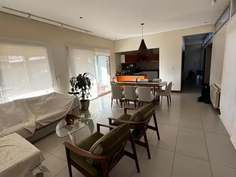Casa en Alquiler en Lujan de Cuyo, USD 2.000