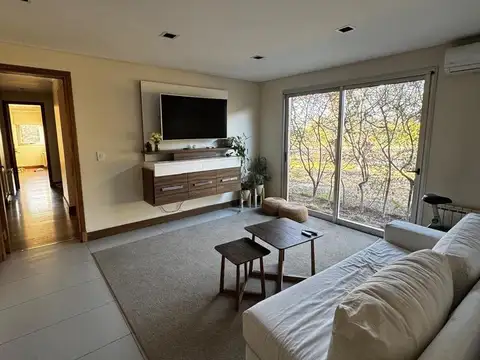 Casa 6 ambientes con 3 baños