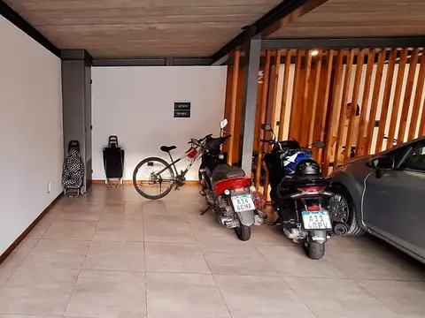 Los Patos 210 - Cochera