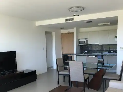 Hudson KM 32 , Piso 2