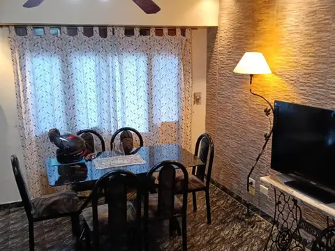Depto Tipo Casa 4 ambientes con 2 baños