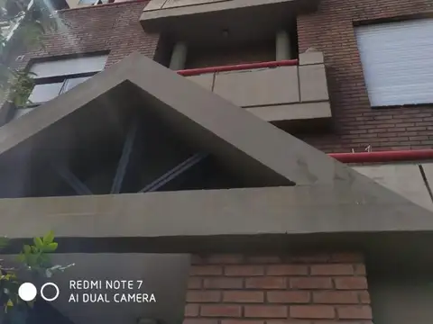 Richardson 100, Piso 6