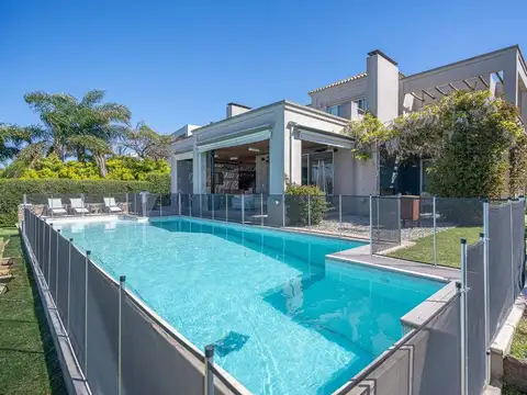 VENTA PROPIEDAD NAUTICA EXCLUSIVA EN ALBANUEVA