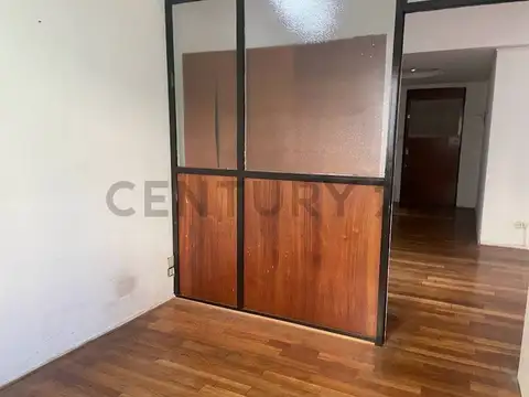 Oficina 4 ambientes con 2 baños