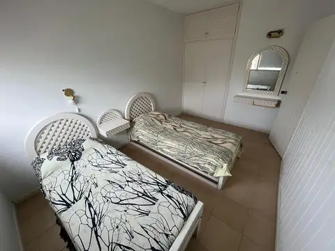 Apartamento 3 dormitorios - Edificio Península - Punta del Este