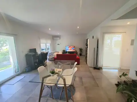 Depto Tipo Casa en Venta de 4 ambientes