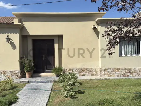 Casa en Venta en San Francisco Del Monte, USD 260.000