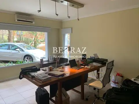 Casa 6 ambientes con 4 baños