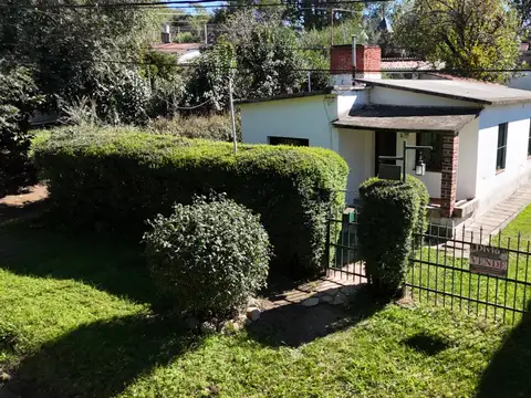 Precio super accesible! Casa y departamento en venta a refaccionar.  B° Villa Santarelli, Santa Rosa de Calamuchita. Cód (1408)