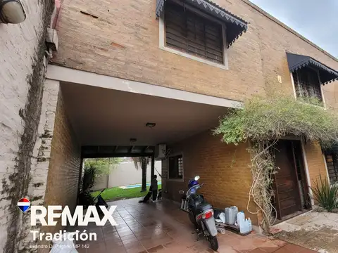 Pasaje Velez Sarsfield 1300