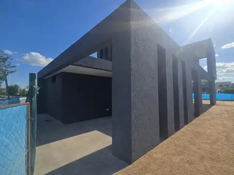 Casa en Venta en Pilar del Este - San Ramon, USD 195.000