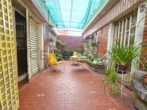 Casa 4 ambientes con 1 baño