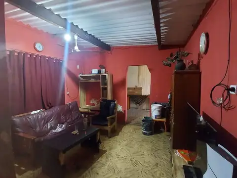 Casa 5 ambientes con 1 baño