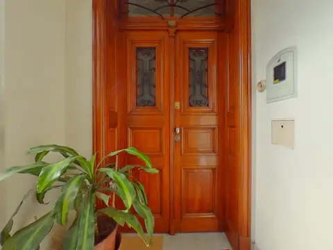 VENTA DEPARTAMENTO 3 AMBIENTES. BAJAS EXPENSAS. BALVANERA