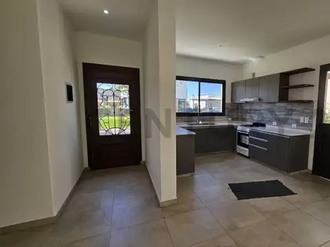 Mariano Acosta 3098 , Piso 0