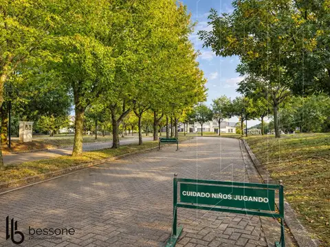 Terreno en Venta de 902,0 m2