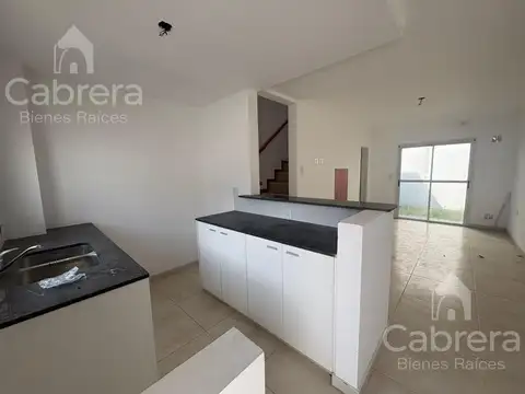 Depto Tipo Casa en Venta en Los Hornos, USD 65.000