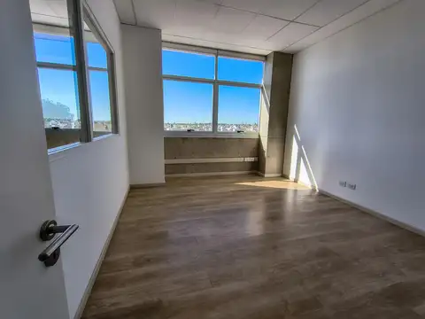 VENTA OFICINAS EN TORREON CET MAIPU MENDOZA