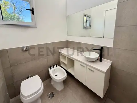 nuevo malagueño , Piso 0