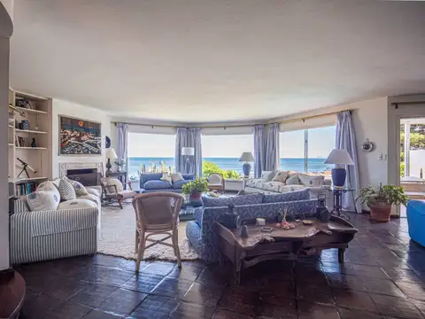 Casa sobre el mar en alquiler en La Barra de 6 dormitorios - FEBRERO