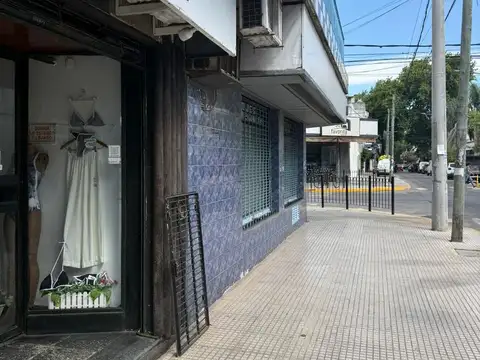 Local en Alquiler en Villa Martelli, $ 490.000