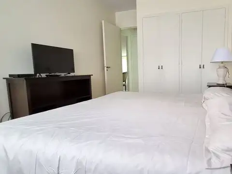 Montevideo 1400, Piso 7