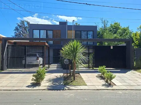 SDA. Venta Duplex,  3 ambientes, impecable,  Los Cardales,  calle 1° de Mayo, Exaltación de la Cruz, APTO CREDITO
