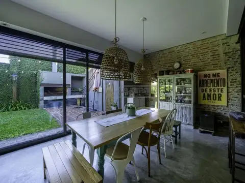 Casa en Venta al Este