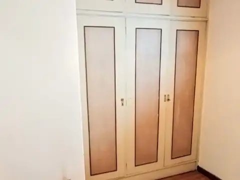 CASA DE 4 AMBIENTES MAS DEPARTAMENTO AL FONDO, PIÑEYRO, AVELLANEDA.