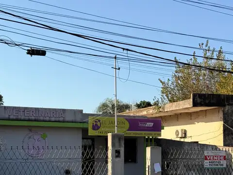 Casa 6 ambientes con 2 baños