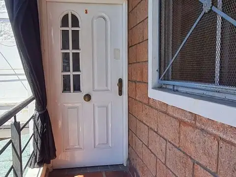 Depto Tipo Casa en Venta 8 años