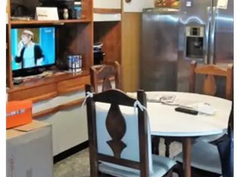 Casa 3 ambientes con 2 baños