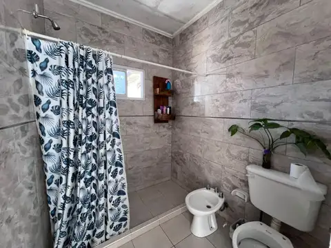 Casa 3 ambientes con 1 baño