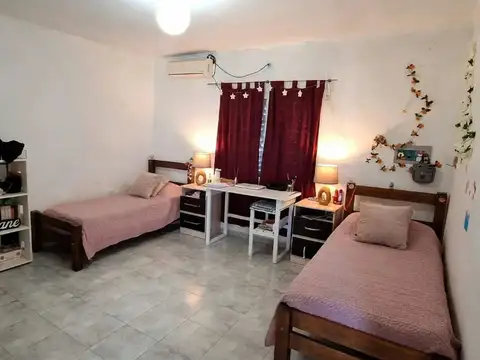 Se vende casa - Barrio Chapero