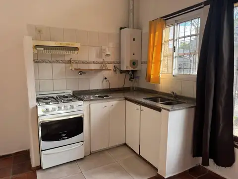 Depto Tipo Casa en Alquiler en Victoria, $ 650.000